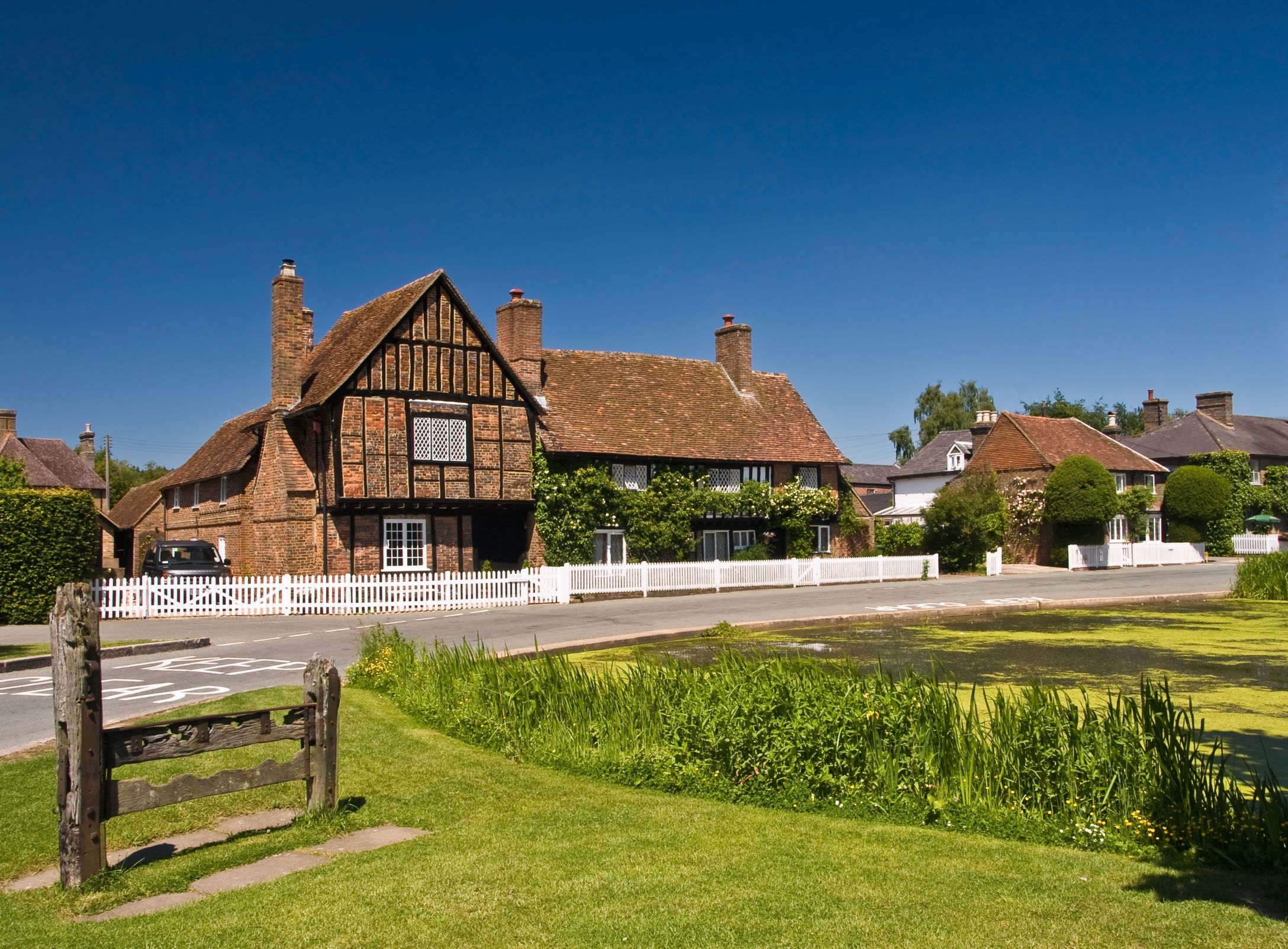 Aldbury village small